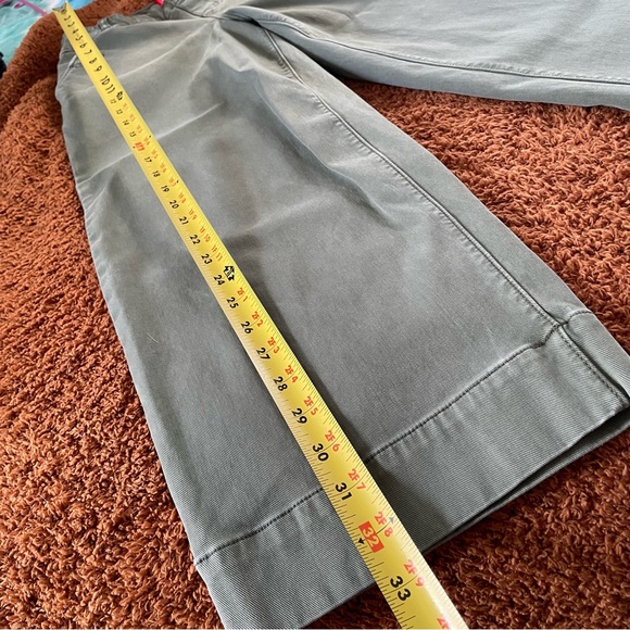 Spanx pull on wide leg cropped green pants. Sz Medium petite capri - Picture 6 of 11